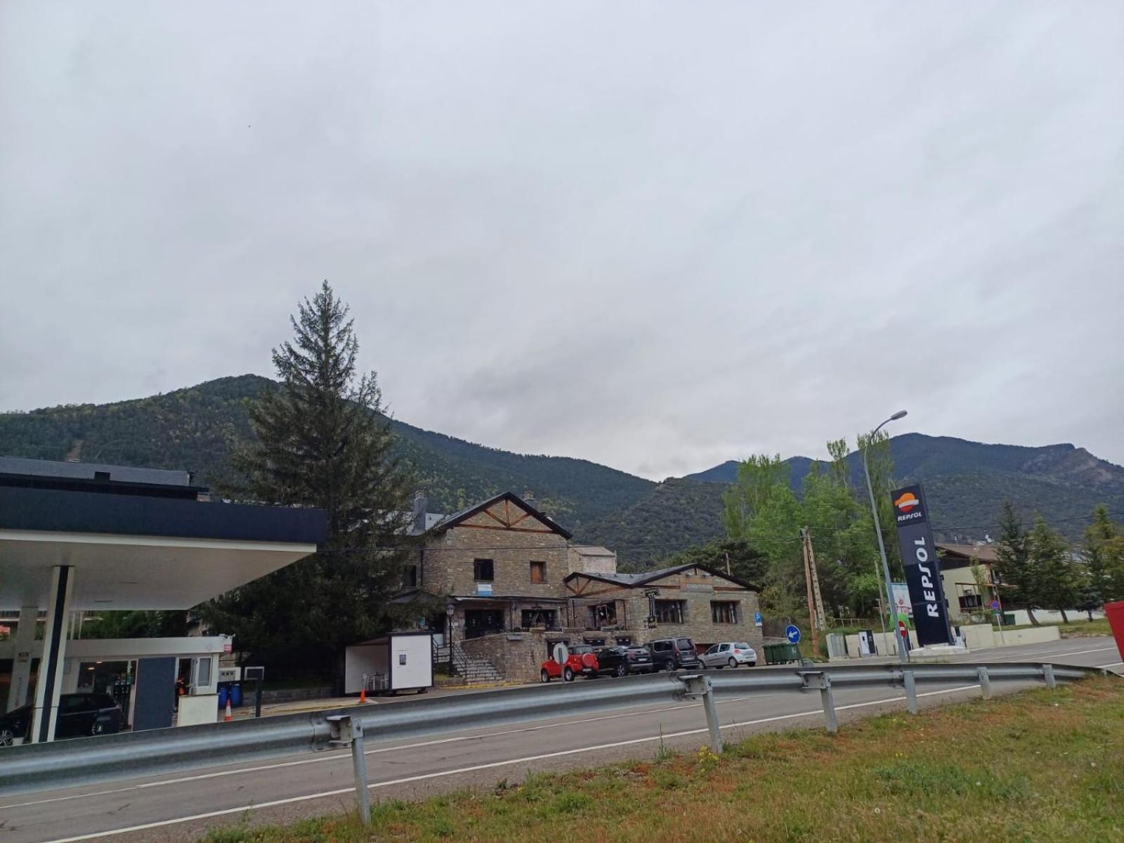 Apartamento Pico De Alba - Jacetania Villanúa Exteriör bild